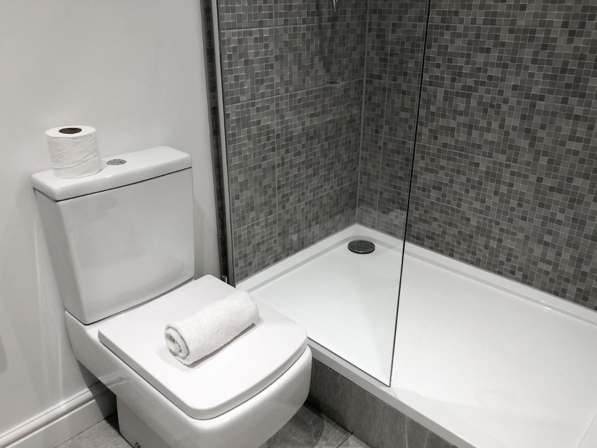 10Min To City - Free Parking - Private Studio - Contractor Friendly Manchester Eksteriør bilde